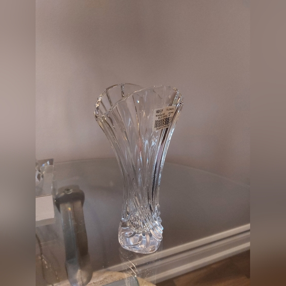 Vintage Mikasa Crystal vase - Picture 6 of 14